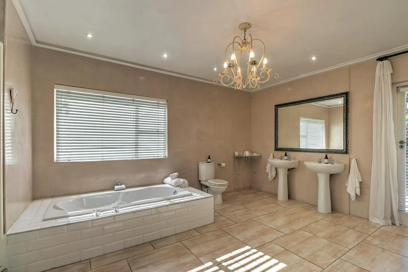 Thyme Wellness Spa And Guesthouse Cape Town Guest house